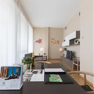  Διαμέρισμα Hemeras Boutique Homes - Design Near Duomo Cathedral Ιταλία